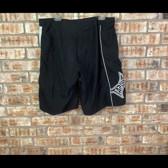 Tapout Other - Tapout board workout shorts Sz38